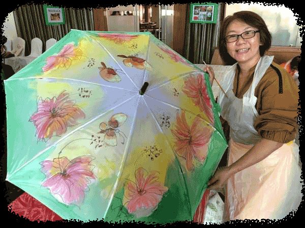 Elfin Ng, founder of stART Studio therapeutic art for children Singapore